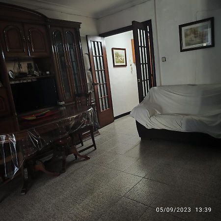 Santa Coloma de GramanetApto Barcelona C Rアパートメント エクステリア 写真