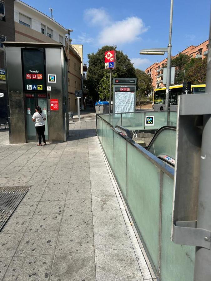 Santa Coloma de GramanetApto Barcelona C Rアパートメント エクステリア 写真