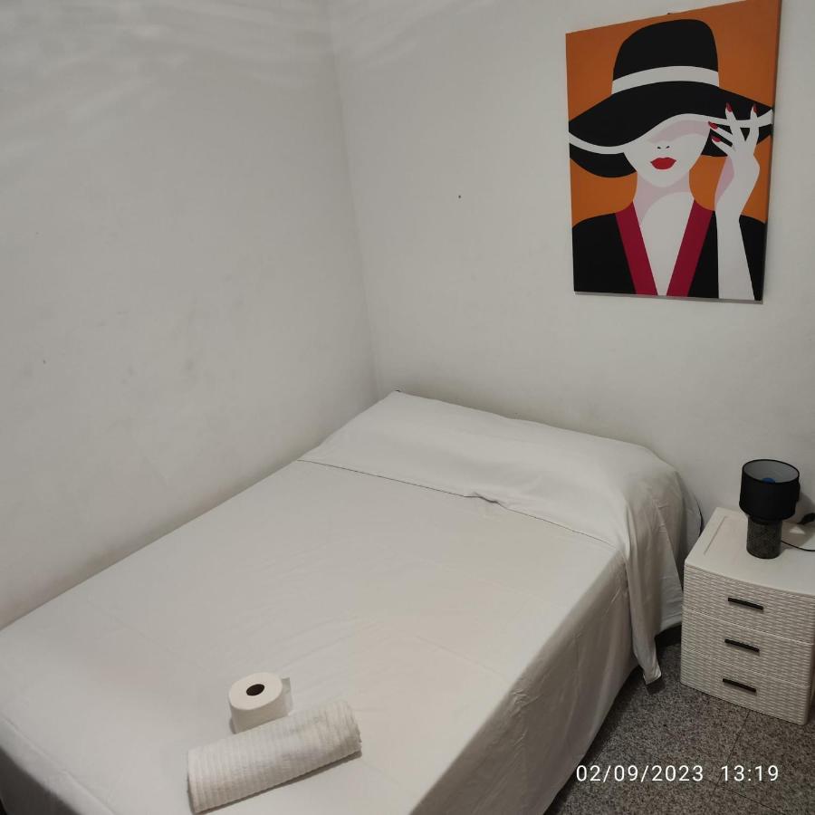 Santa Coloma de GramanetApto Barcelona C Rアパートメント エクステリア 写真